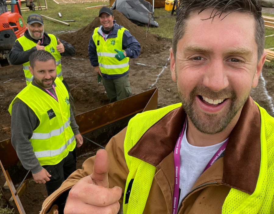 Image for Verdant & Co. Hard Landscaping Service -  Paving services,  Resin Driveways,  Driveway installation,  Repairs and Maintenance,  Asphalt driveways,  Digger Guys Driveways, Driveways in Tadworth,  Driveway repair,  Tarmac Driveways,  Concrete driveways,  Block Paving Driveways